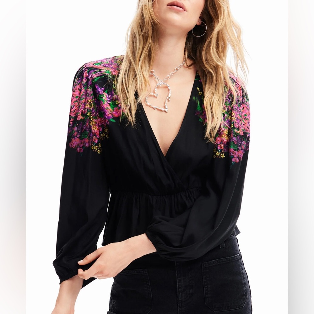 DIGITAL FLORAL WRAP BLOUSE XL